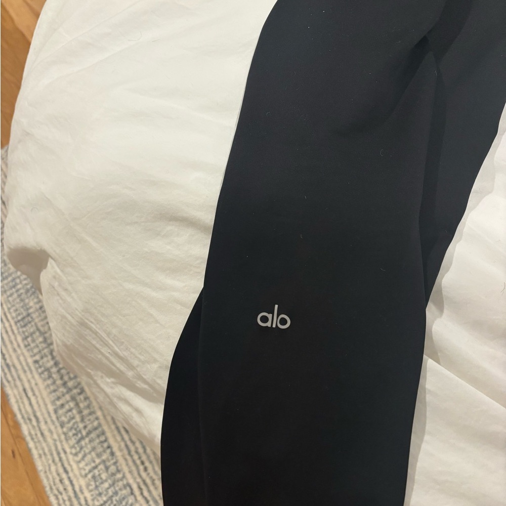 ALO Yoga Jet Black Leggings